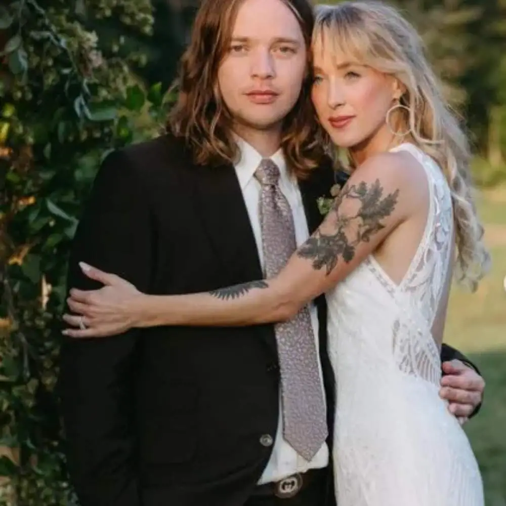zBilly Strings Married